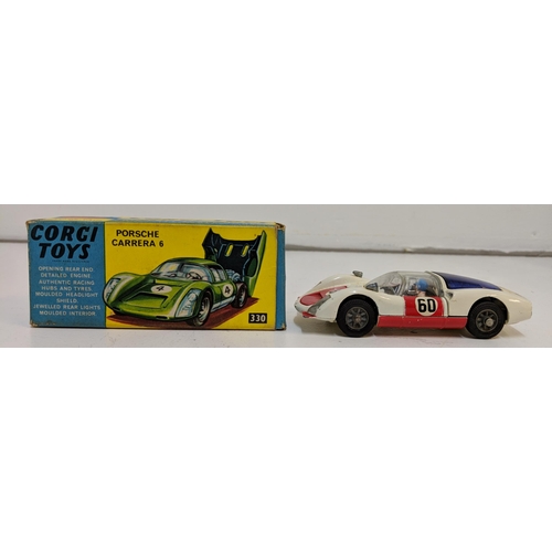 153 - Diecast Corgi toys, all boxed to include a Hillman Hunter with a kangaroo, a Cooper Maserati F/1 (15... 