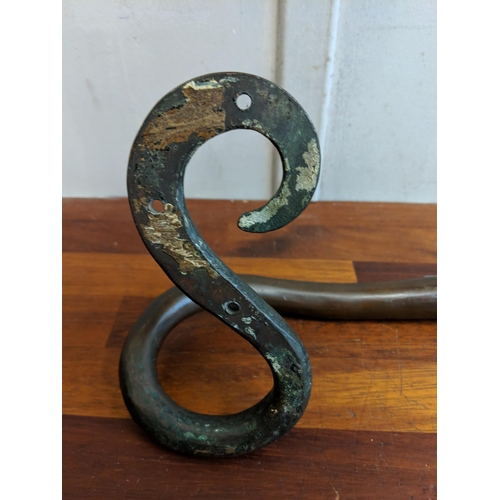 321 - An early 20th century bronze door handle fashioned as a snake, Location:STAIRS