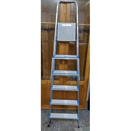 342 - A Princess air conditioner 220-240 v and a Beldray folding ladder, Location:G