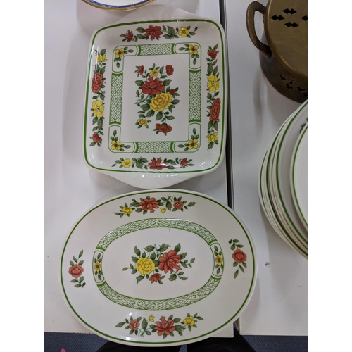 154 - Mixed china to include a Villeroy & Boch 'Summerday' part tea service, Wedgwood and various street a... 