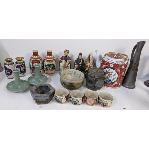 273 - A mixed lot of Oriental items to include a Chinese teapot, pair of cloisonne vases and other items L... 