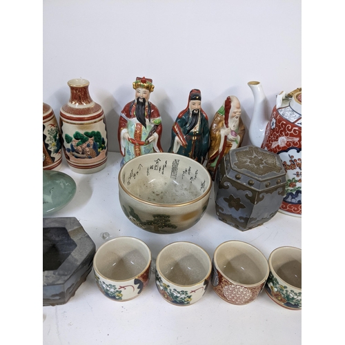 273 - A mixed lot of Oriental items to include a Chinese teapot, pair of cloisonne vases and other items L... 