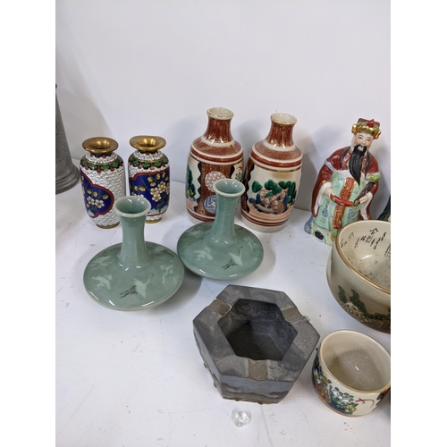 273 - A mixed lot of Oriental items to include a Chinese teapot, pair of cloisonne vases and other items L... 