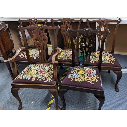 327 - A set of five circa 1900 Chippendale style mahogany pierced splat back dining chairs, on cabriole le... 