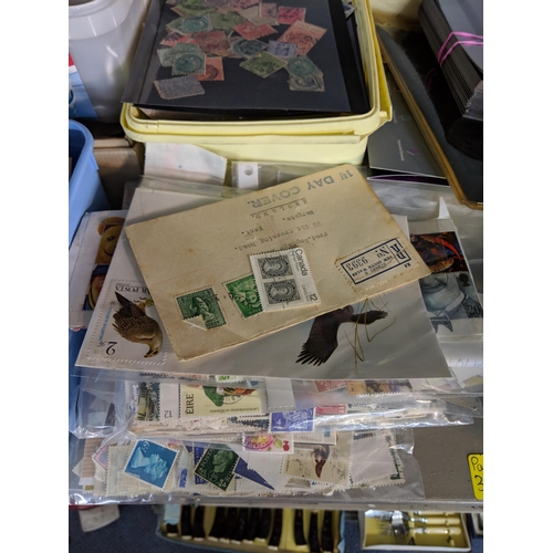 306 - A large collection of mainly Commonwealth postage stamps, loose and in albums
Location:2.2/2.3