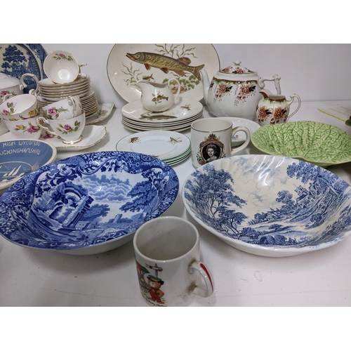 416 - Mixed table ceramics to include Copeland Spode Italian pattern serving plate, bowl and side plates, ... 