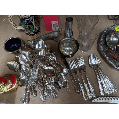 418 - A mixed lot of silver, silver plate, pub memorabilia to include German steins, and other items inclu... 