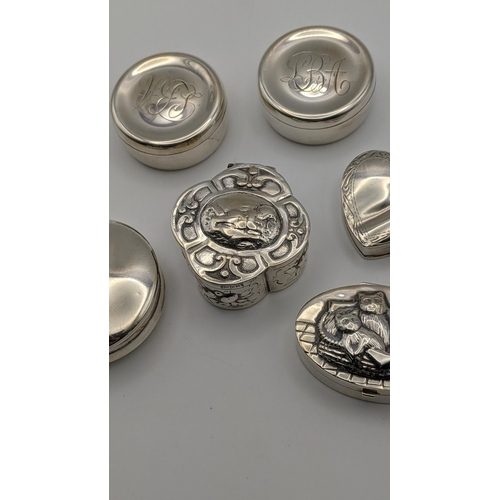 89 - A group of silver and sterling silver trinket boxes, total weight 134.3g Location: CAB2