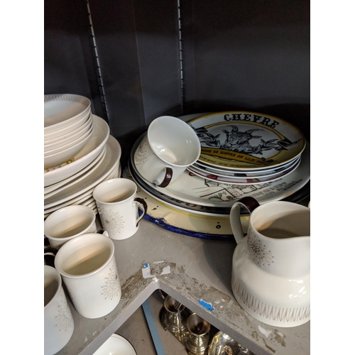 460 - A mixed lot to include glassware and other items, Location:10.2/10.3