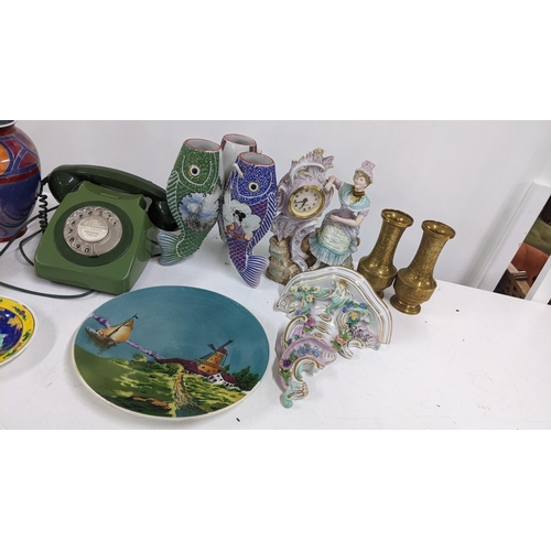 470 - A mixed lot to include a green Bakelite telephone, Fenton Carnival glass bowl, A E Gray & Co lustre ... 