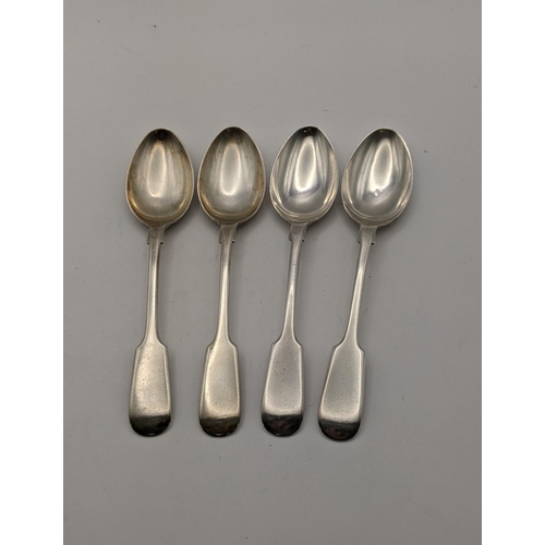 124 - Four fiddle pattern silver teaspoons, hallmarked Sheffield 1909, total weight 98.6g, Location: A4F