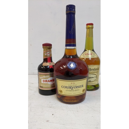 102 - A mixed lot of spirits to include Alter Weinbrand VSOP Aus Rudesheim brandy, Courvoisier VS Cognac, ... 