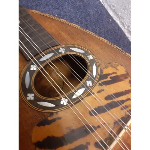 190 - A late 19th Century Italian Alfonso Moretti of Napoli 8-string mandolin inlaid with tortoiseshell an... 