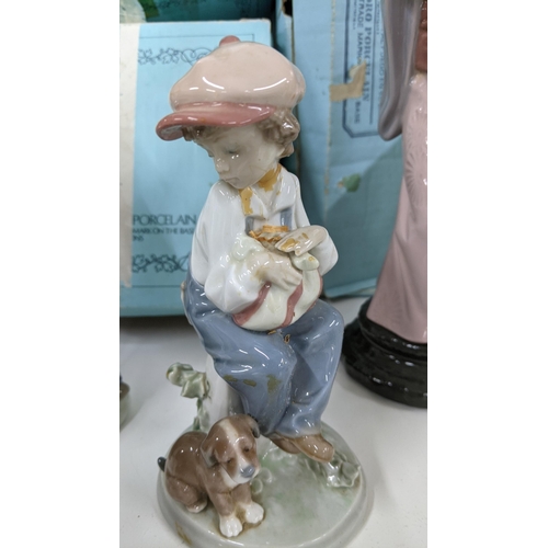 41 - Mixed Lladro figurines, boxed, to include Sweet Scents, girl with a basket of flowers, unboxed and o... 