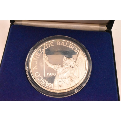 107 - Republic of Panama - Silver 20 Balboas, 1978, in presentation case with certificates,