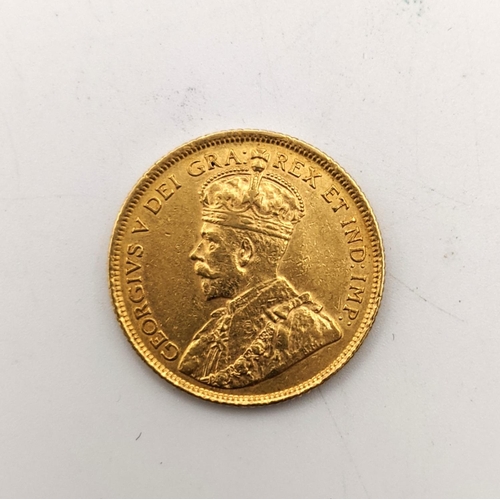 3 - Canada - George V (1910-1936) Gold Five Dollars, dated 1913, crowned bust of King George V, left, ./... 