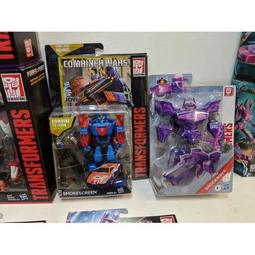 293 - Eight toys to include Eanthrise Transformers power of the Primes and Combiner Wars Transformers
Loca... 