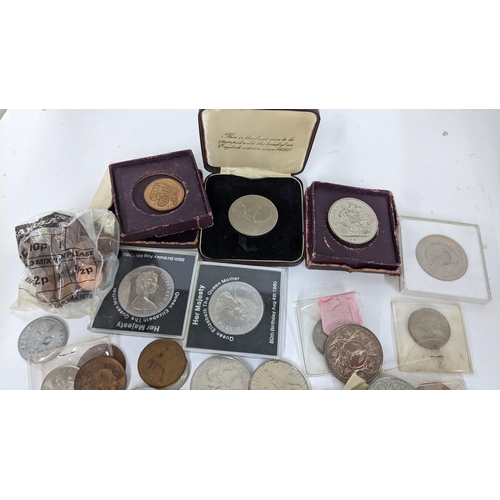 400 - Mixed coins to include crowns, pennies and others
Location:RAM