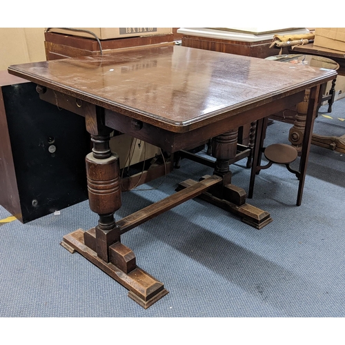 461 - An early 20th century oak refectory table with turned columns on block legs 75cm h x 91.5cm w Locati... 