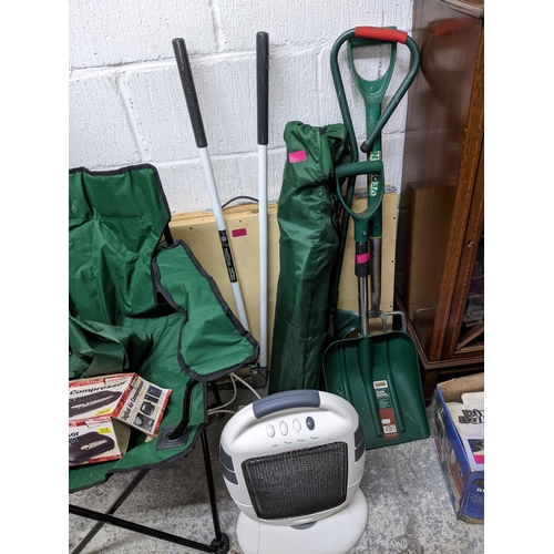 419 - A selection of garden tools and household electricals to include two halogen heaters, a Matsui tower... 