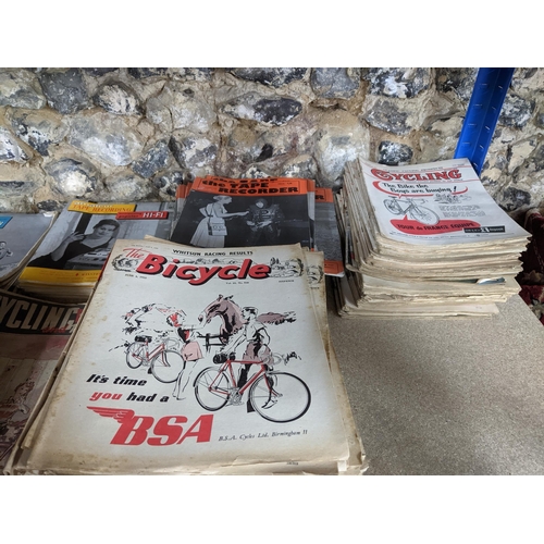 66 - A selection of vintage magazines on photography, gardening and cycling from 1940s, 50s, 60s to inclu... 