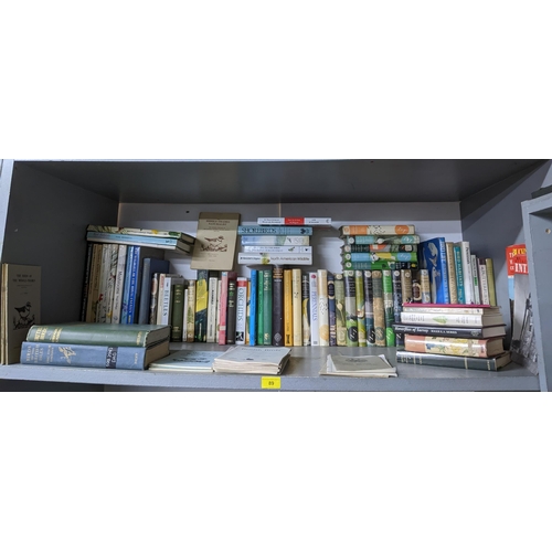 89 - A selection of books on nature, wildlife and the countryside to include The New Naturalist pub. Coll... 