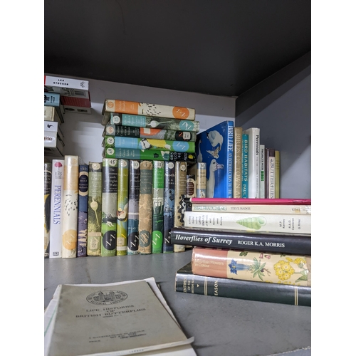 89 - A selection of books on nature, wildlife and the countryside to include The New Naturalist pub. Coll... 