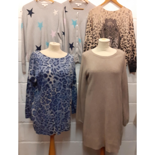 69 - A quantity of ladies cashmere knitwear to include a beige dress and various sweaters, UK sizes 14-16... 