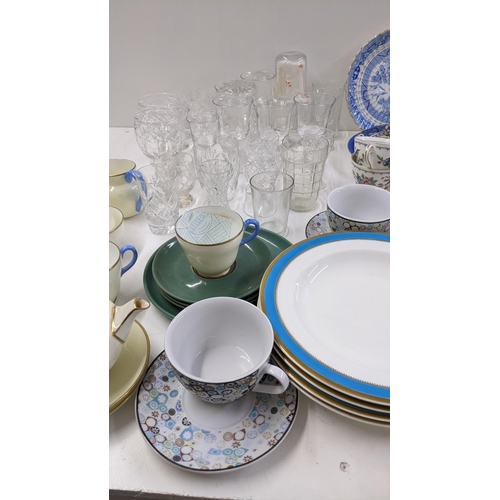 246 - A mixed lot to include an early 20th century Wedgwood part tea service, glassware, 19th century Will... 