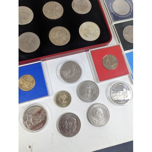 229 - Mixed Coins - a collection of commemorative Crowns to include, 2004 Britannia 1oz Silver, 2004 Enten... 