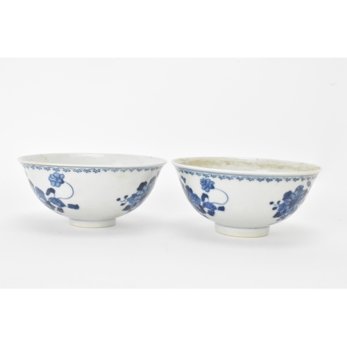 1 - A set of four Qing dynasty, Guangxu period blue and white porcelain bowls, with floral decoration, t... 