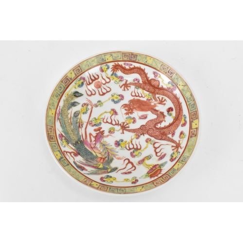 143 - A set of three Chinese Qing dynasty, Guangxu period, famille rose bowls, decorated in polychrome ena... 