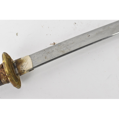 67 - A Japanese WWII Shin-Gunto neo army officers sword, circa 1937-45, the blade inscribed Kio Nobukuni ... 