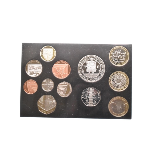 United Kingdom - Elizabeth II (1952-2022), Royal Mint 2009 The UK Proof Coin Set, comprising of 12 coins to include Kew Gardens 50p, Darwin, Burns £2 coins, and others, together with box and certificate,