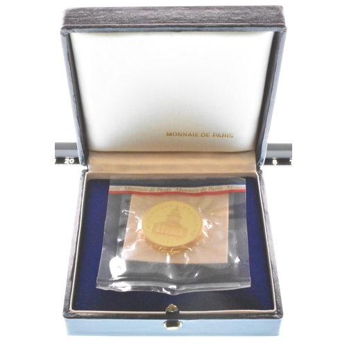 94 - France - 	Fifth Republic (1958-date), 1982 100 Francs Panthéon, 22ct Gold Piedfort issue, approx 53.... 