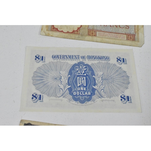 99 - Banknotes - A collection of 19th Century and later banknotes from around the world to include, Georg... 