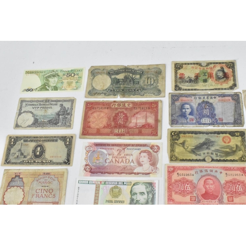 99 - Banknotes - A collection of 19th Century and later banknotes from around the world to include, Georg... 