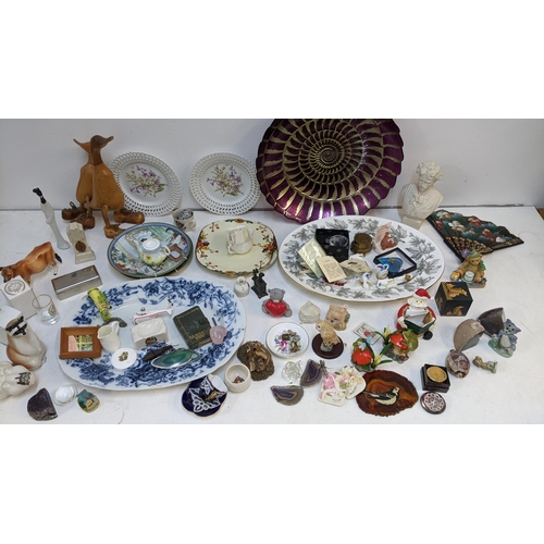 449 - Ceramics and glass to include Victorian meat plates, decorative plates bowls, Wade Tom and Jerry, a ... 