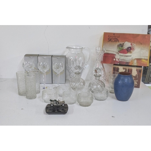 Mixed glassware to include three John Jenkins glasses, boxed, along ...