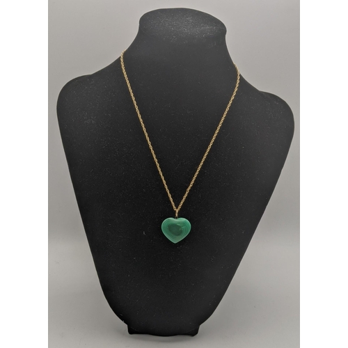 61 - A Malachite shaped pendant on a 9ct gold necklace total weight 7.5g
Location:CAB2