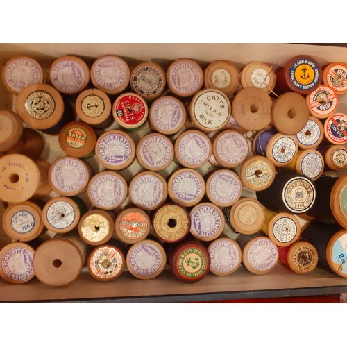 43 - A quantity of vintage wooden cotton reels to include Esplen D'or Flossette, Coats, Clark & Co, Arma,... 