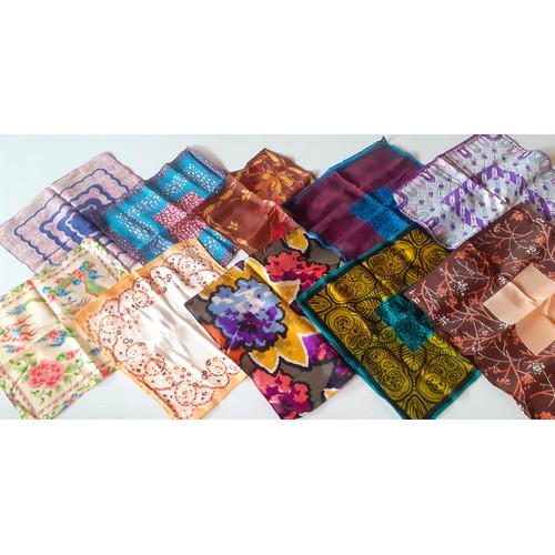 155 - Mixed mid 20th Century chiffon and nylon scarves to include an Indian silk scarf with paisley design... 