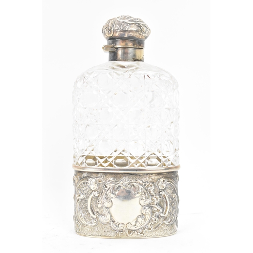 252 - A late Victorian silver and cut glass hip flask, by Drew & Sons (Samuel Summers Drew & Ernest Drew),... 