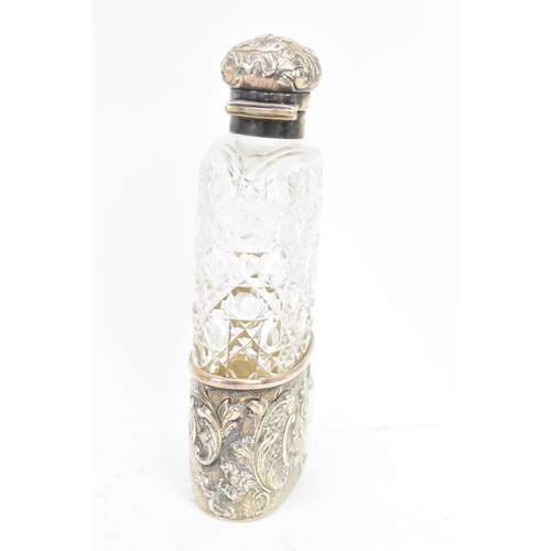 252 - A late Victorian silver and cut glass hip flask, by Drew & Sons (Samuel Summers Drew & Ernest Drew),... 