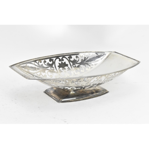 253 - A George V silver rectangular bowl, by John Price Hunt, hallmarked Birmingham 1934, having an egg an... 