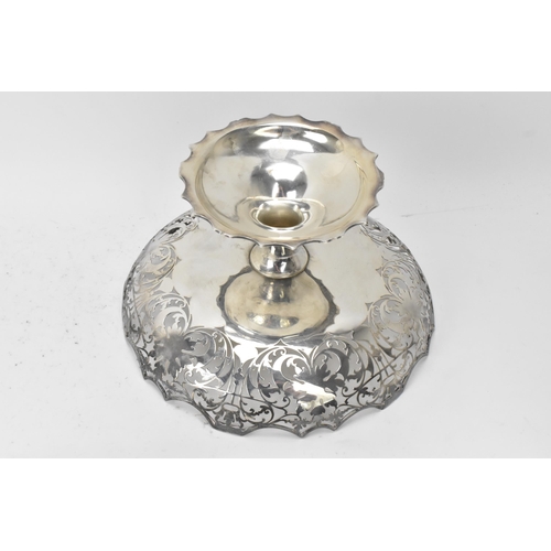 254 - A George V silver centre bowl, by Jenkins & Timm, hallmarked Sheffield 1930, having a shaped rim wit... 