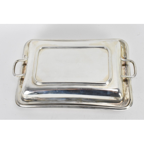 35 - A George VI silver entree dish by Thomas Bradbury & Sons Ltd, hallmarked Sheffield 1937, of rectangu... 