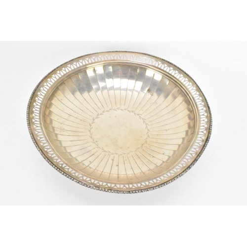 61 - A George V silver bowl by Mappin & Webb, hallmarked Sheffield 1931, engraved with a circular wreath ... 