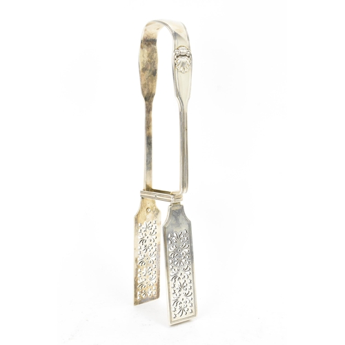 79 - A William IV silver pair of asparagus servers, hallmarked London 1833, in the fiddle, thread and she... 