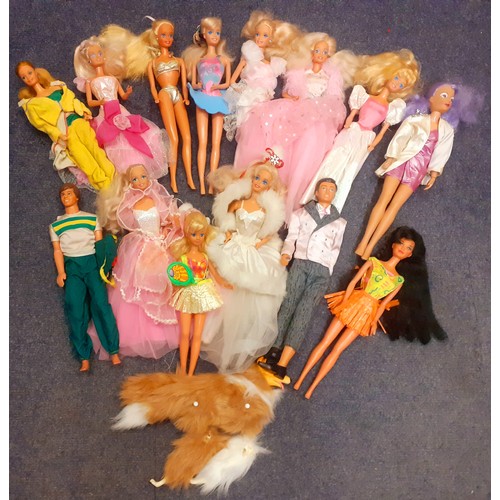 49 - Barbie-A quantity of boxed 1990's Barbie collectables to include a weekend camping set, a camper van... 